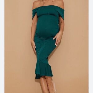 Elegant Off-Shoulder Green Midi Dress